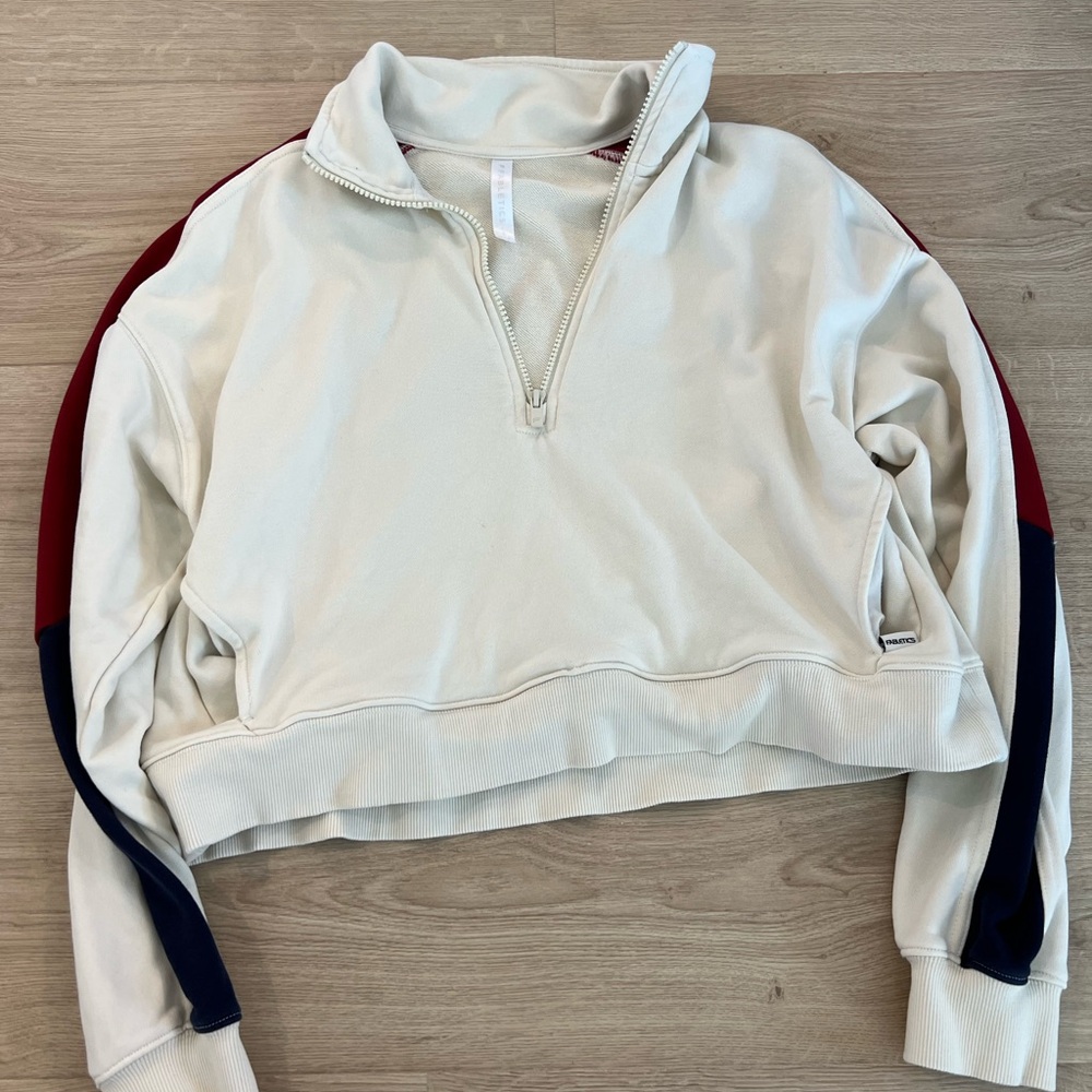 Fabletics Pullover - Picture 2 of 3